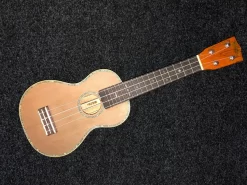 Mahalo (U/LTD3) Solid Top Soprano Ukulele - Ukulele Only